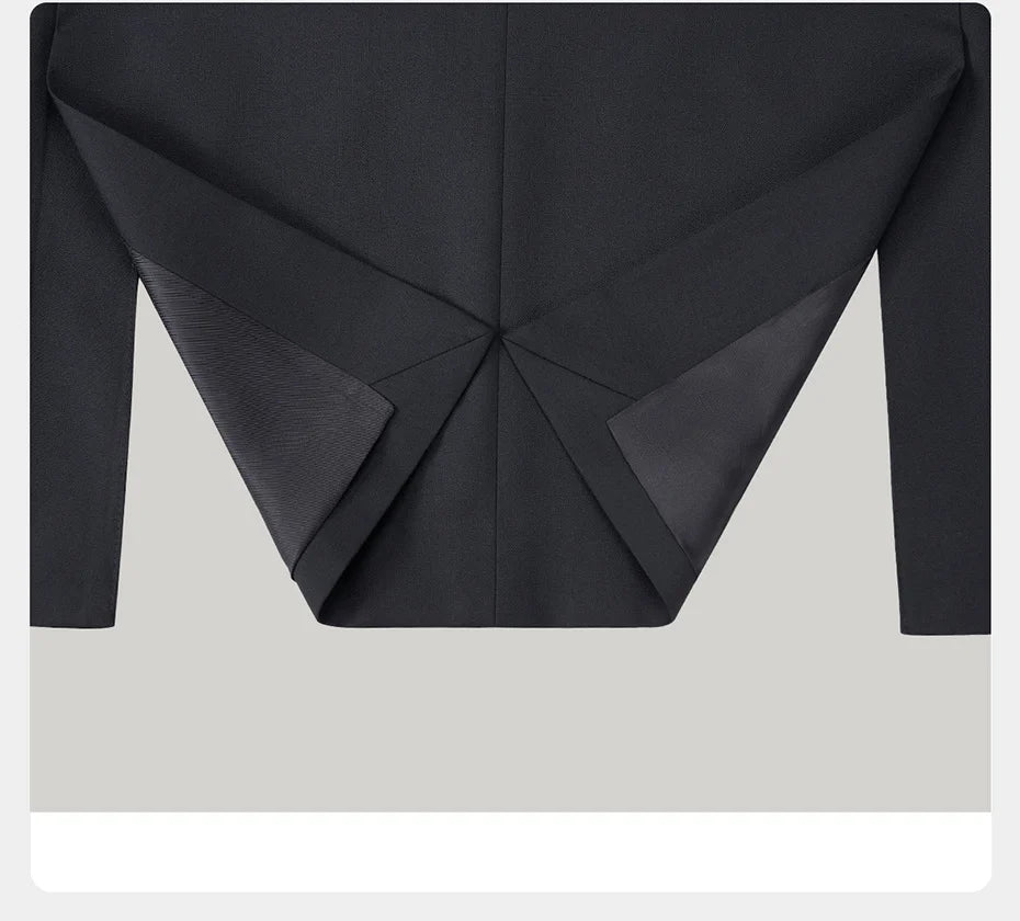 Unfolded hem of blazer — showcasing structure and fine finishing. From Borcelleclothes.