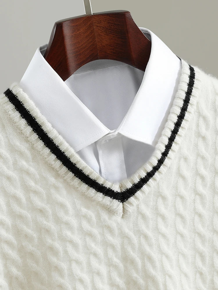V-neck detail of the men’s Alashan cashmere sweater in Platinum — From Borcelleclothes.