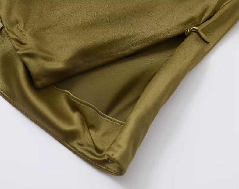 Close-up of invisible side zipper on the Himalaya silk skirt, preserving seamless silhouette. From Borcelleclothes.