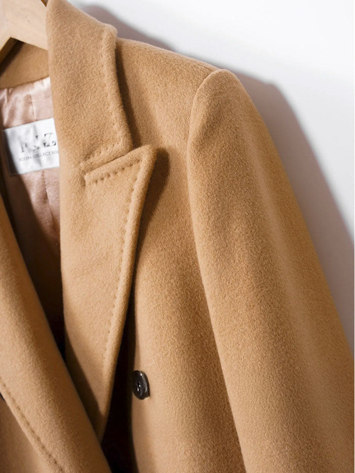 The lapel, shoulder, and sleeve of the Women's Cashmere Blend Long Coat in Clay Brown, showcasing the precise tailoring and smooth fabric. From Borcelleclothes.