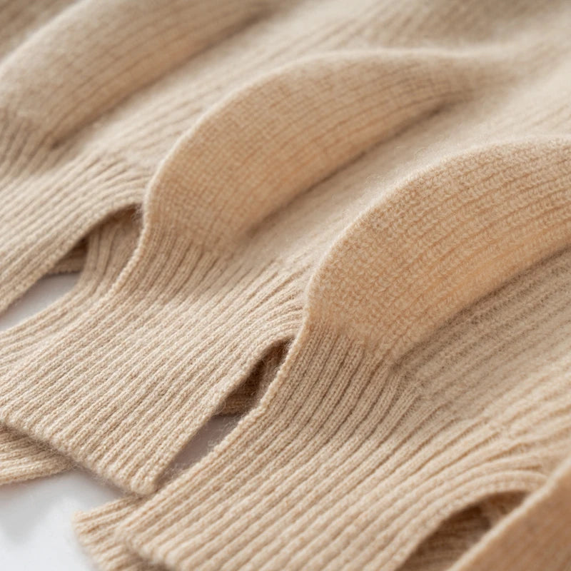 Three sculpted flounce finished with ribs shaping the waist of vanilla sweater – From Borcelleclothes