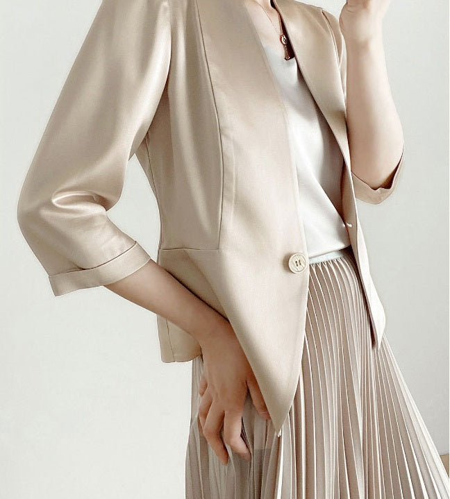Side view of the Pearl Bush jacket — internal discipline and external softness revealed in profile. From Borcelleclothes.