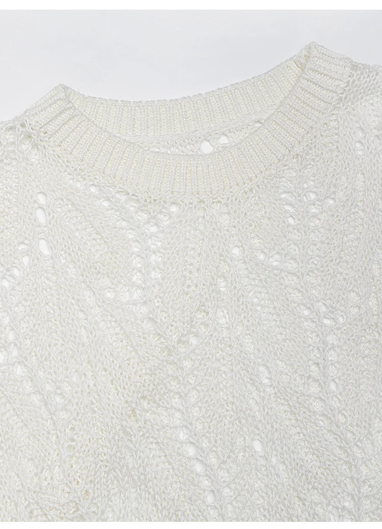 Close-up of the Whisper linen lace top’s neckline, finished with a fine 1x1 rib for soft structure. From Borcelleclothes.