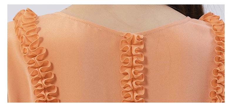 Back gathered ribbons on the dress. From Borcelleclothes.