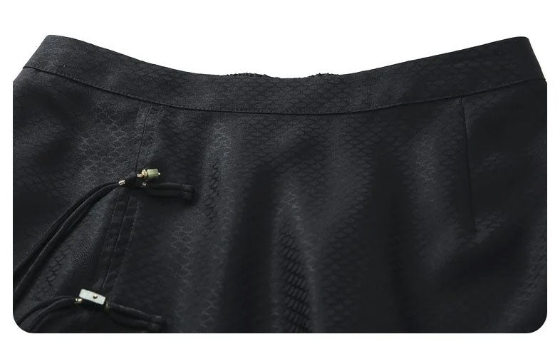 Front waistband view of the jacquard skirt with ribbed elastic section. From Borcelleclothes.