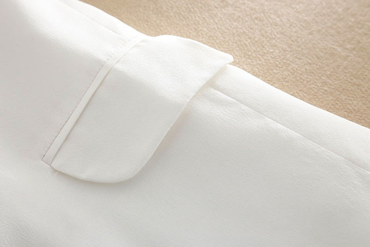 Flap pocket on the Romance blazer — minimalist and balanced, blending seamlessly into the fluid design. From Borcelleclothes.