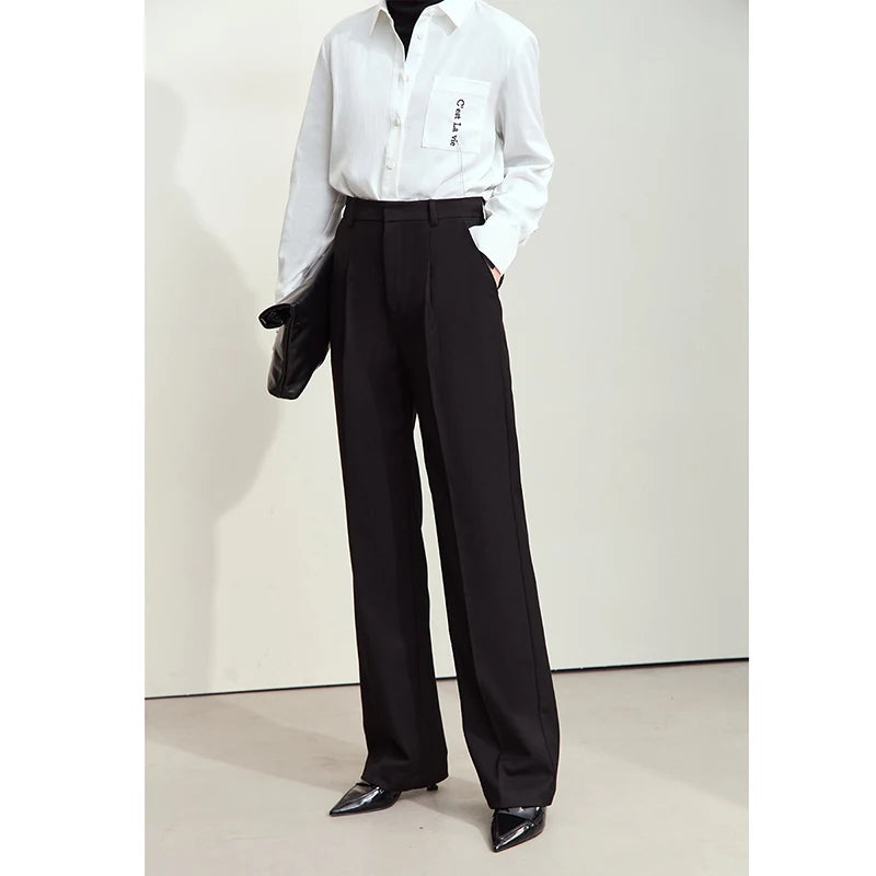 Tailored Loose-Fitting Trousers: Modern Clarity – No Retro in Sight