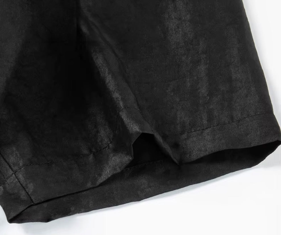 Close-up of the comfortable short sleeve on the men's Parchment Graphite Xiangyunsha silk overshirt — From Borcelleclothes.