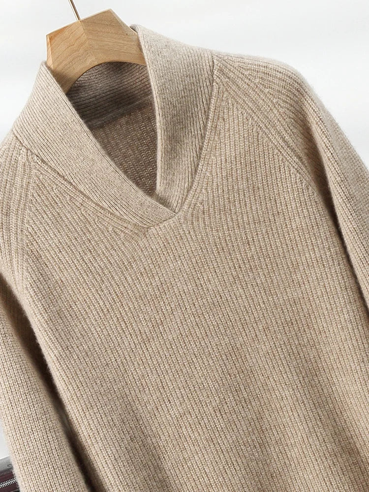 Upper part of the men’s Dark Vanilla cashmere sweater showing the structured neckline and collar — From Borcelleclothes.