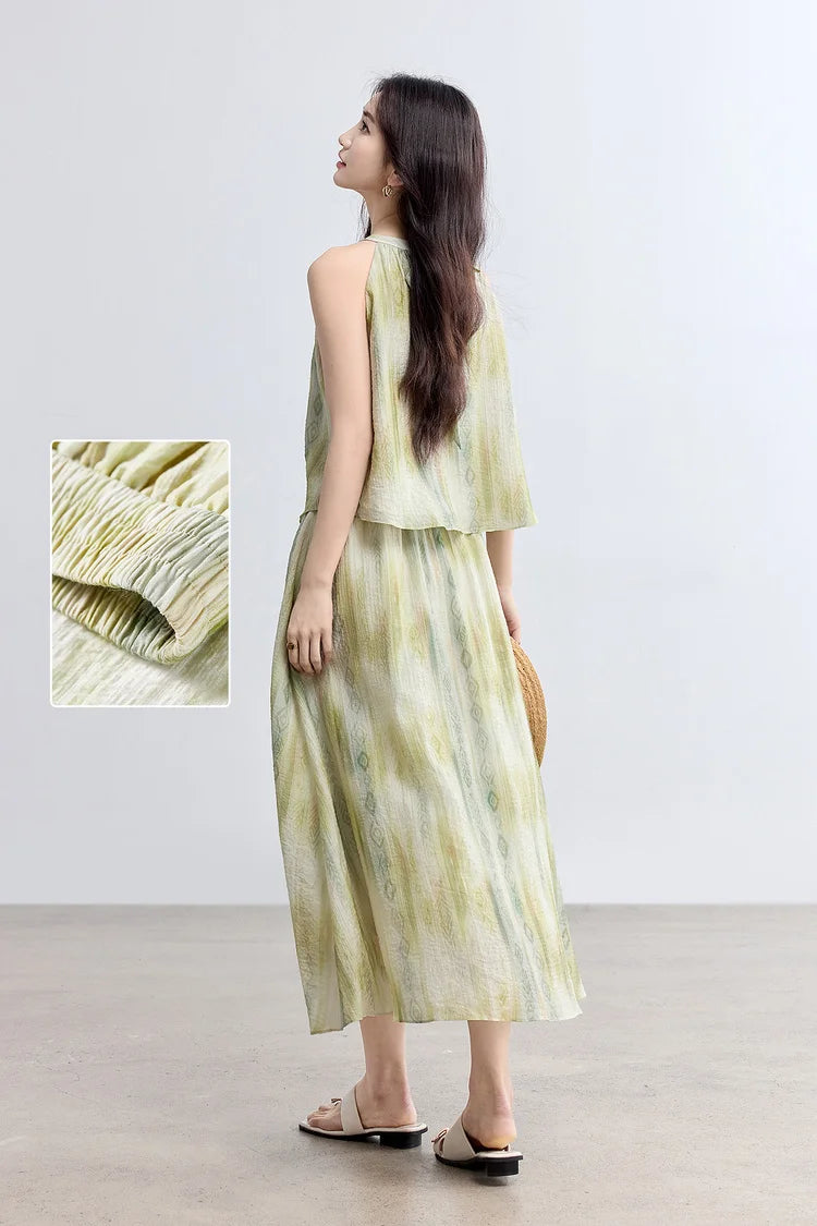Detailed collage featuring the back view of the midi skirt and its comfortable elasticated waistband — From Borcelleclothes.