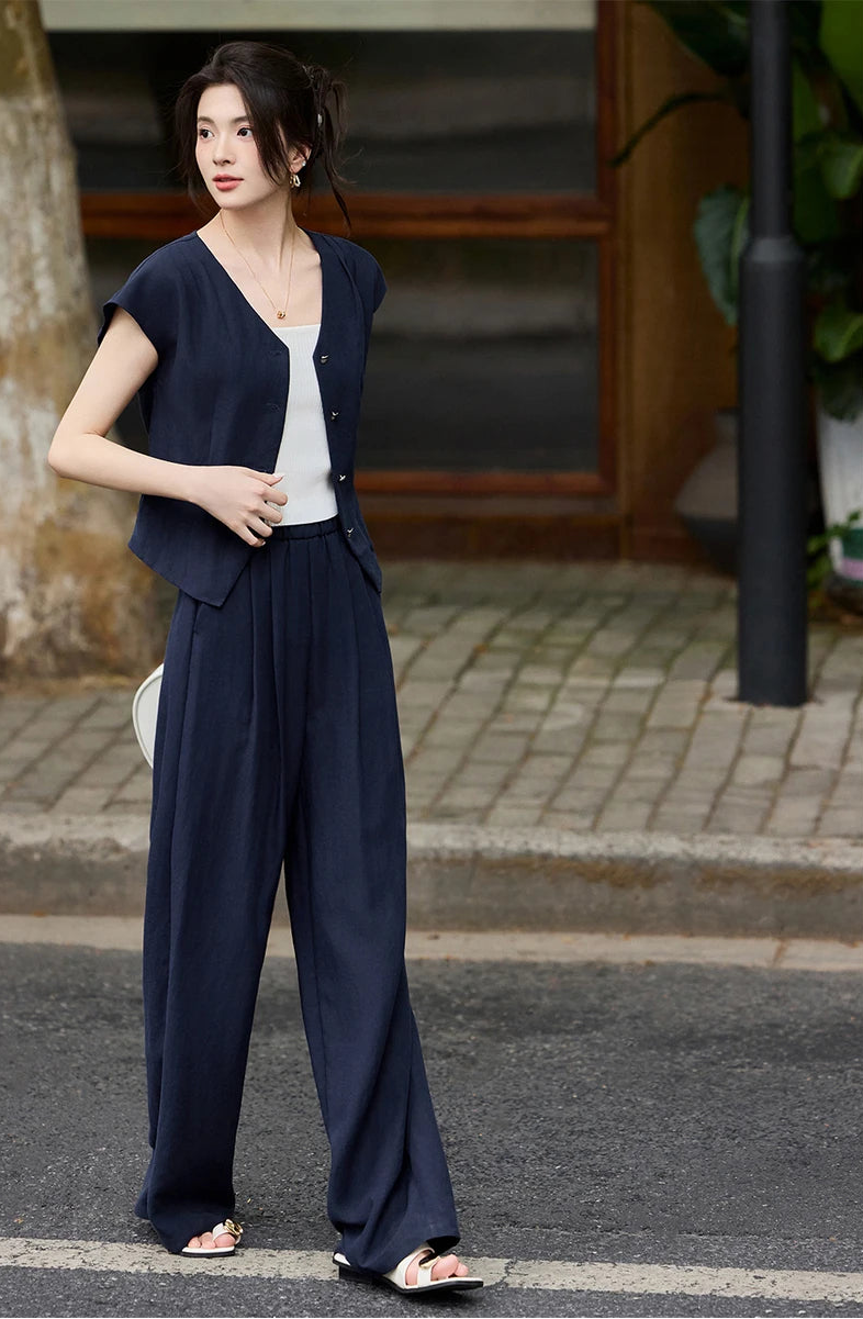 Capturing the light-catching properties and fluid energy of the L'Oiseau Bleu lyocell and viscose blend — From Borcelleclothes.