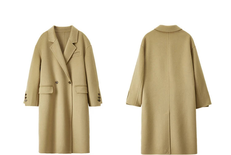 From Borcelleclothes: Front and back view of the Do-Re-Mi double-sided wool coat, displaying the classic double-breasted cut and the impeccable, seamless artisanal finish.