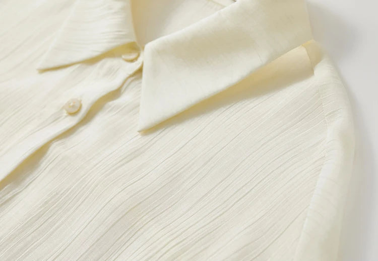 Close-up of the upper part of the pollen flight lyocell shirt. — From Borcelleclothes.