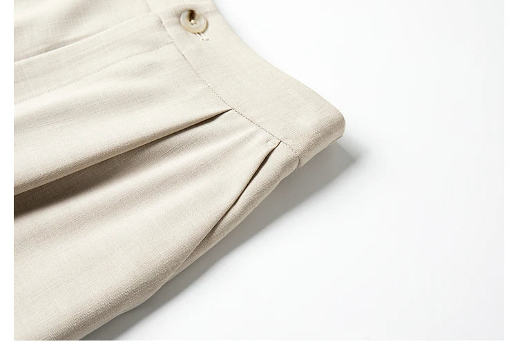 View of the trousers’ slash pocket, showcasing casual functionality. From Borcelleclothes.