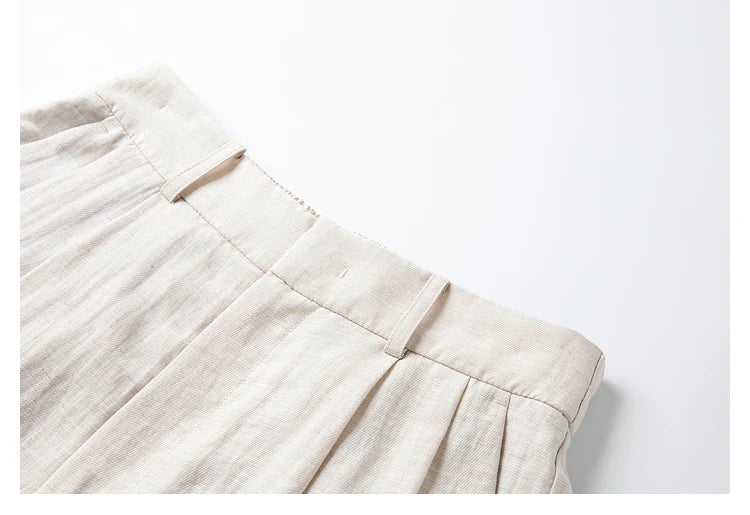Close-up of the Bon Jour trousers’ waistband, including belt loops. From Borcelleclothes.